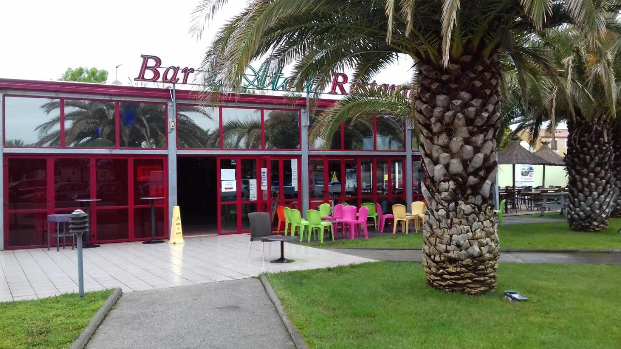 Hotel La Carabasse Vias Exteriér fotografie