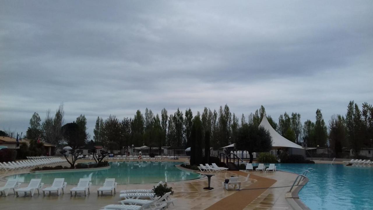 Hotel La Carabasse Vias Exteriér fotografie